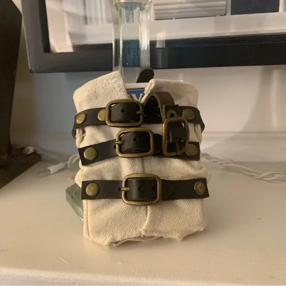 ELLUSIONIST VINTAGE DECK JACKET PLAYING CARDS DECK PROTECTION ACCESSORY - Picture 4 of 4